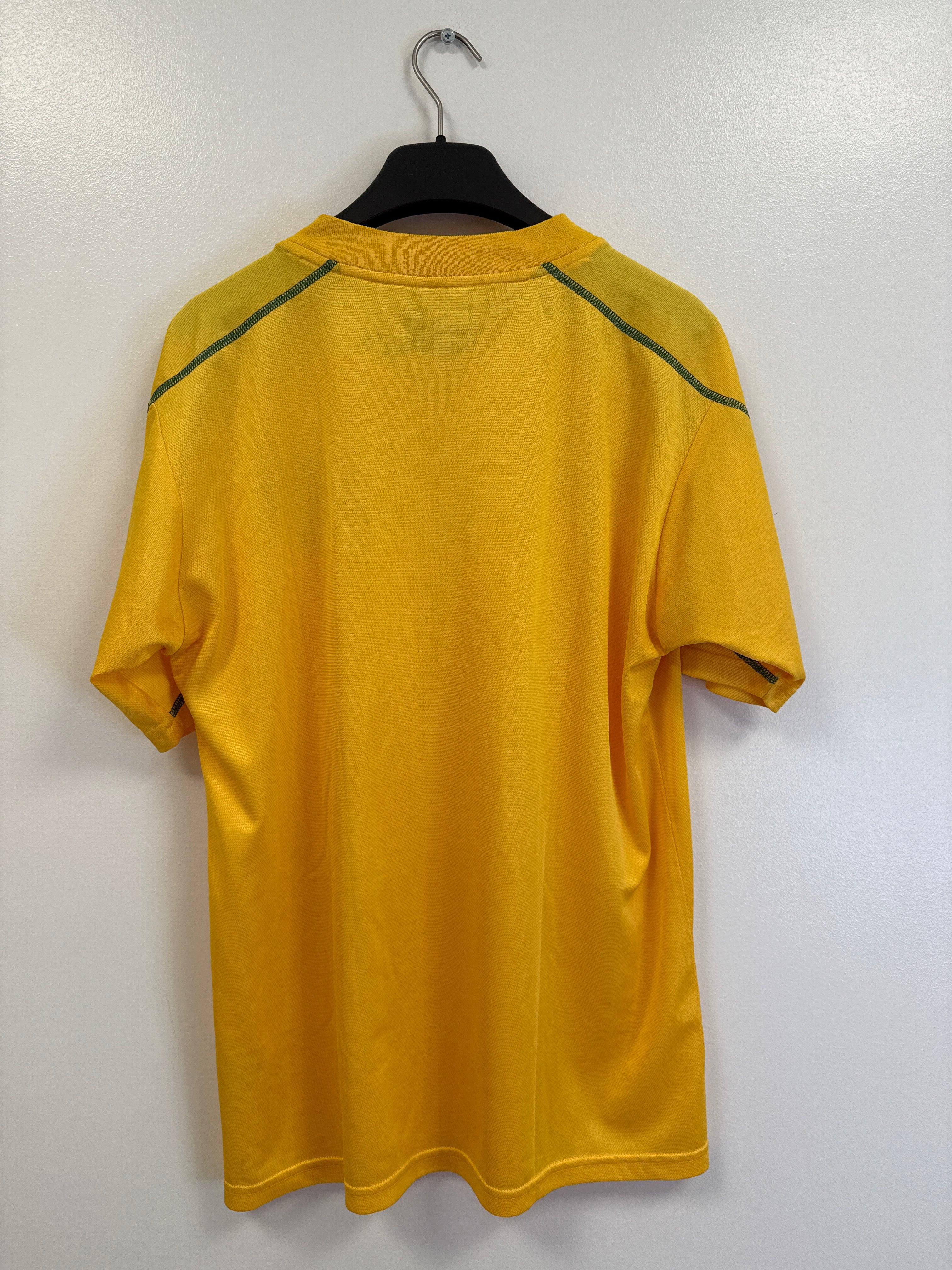 France Kameruns herrelandslag i fotball 2000/2001 (L)