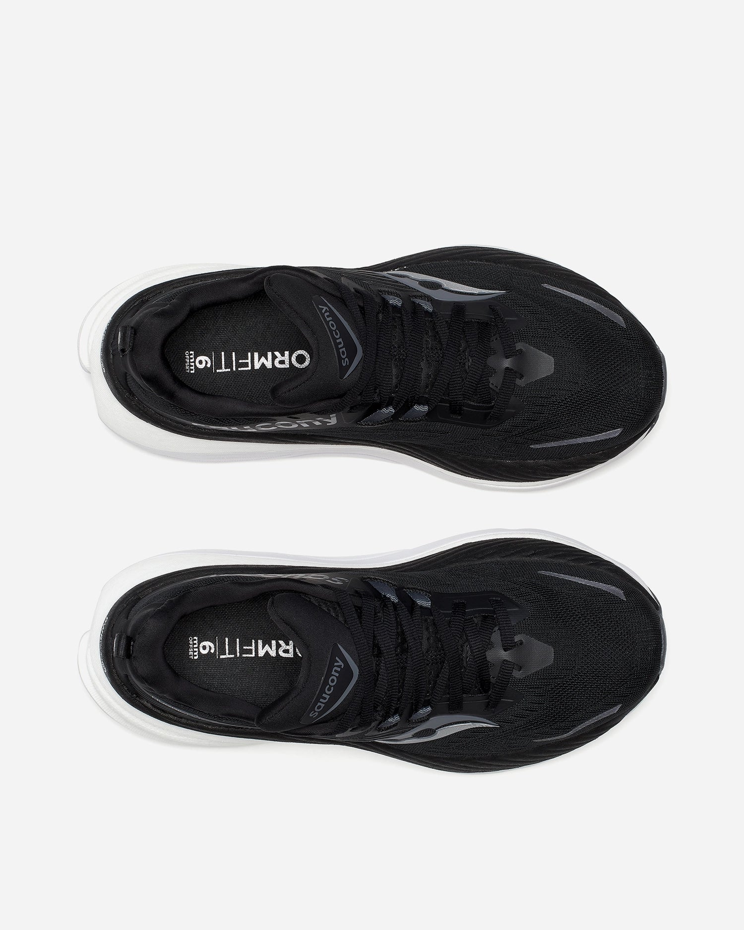 Saucony Hurricane 24 Black / Carbon
