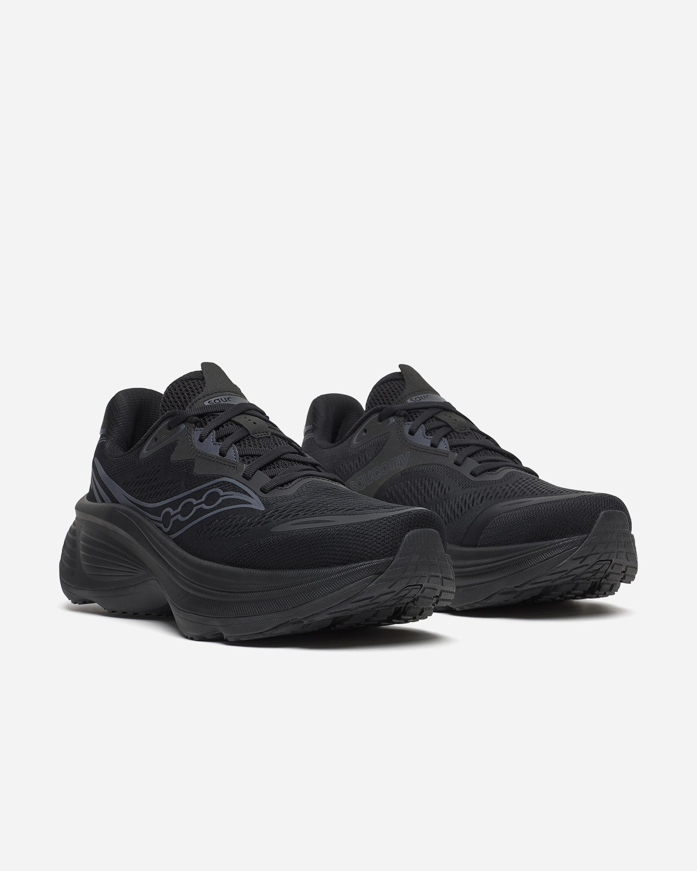Saucony Hurricane 26 Triple Black Herre
